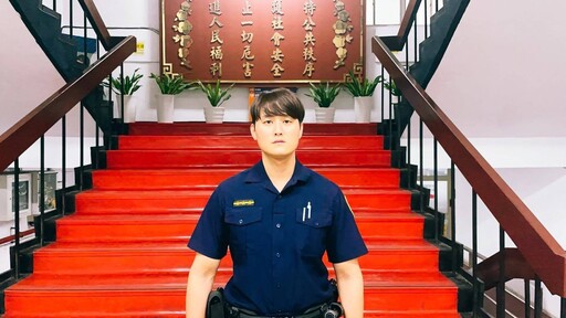救援不分物種!文一帥警抱出受傷犬 民眾臉書狂讚