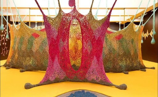 走進藝術家埃內斯托·內托 (Ernesto Neto)的織造夢境