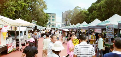 點亮微光、讓愛飛揚 「點亮微光.讓愛飛揚」慈濟園遊會竹南運動公園公益登場