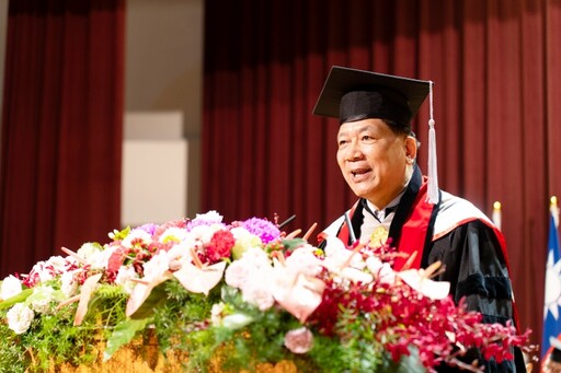東吳3831位畢業生迎挑戰 校長勉勵成為改變的力量