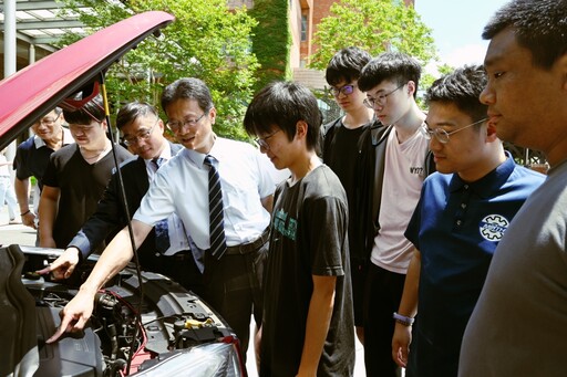 產學攜手育才新篇章 福特六和及新苗汽車捐贈教學車輛助敏實科大提升車輛科技實作能量