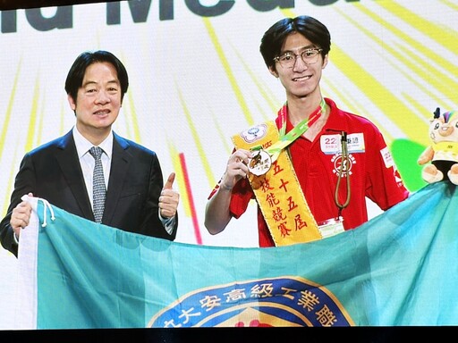 全國技能賽桃竹苗分署成績卓著獲17金13銀14銅 漆作裝潢職類選手謝秉諺技壓群雄勇奪金牌