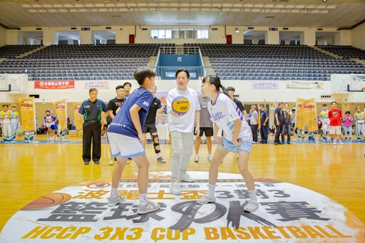 守護青春熱血開戰!竹市波麗士盃3對3籃球賽登場 邱臣遠代理市長與職籃球星宣導反毒識詐