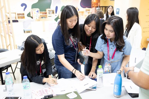 亞洲女孩在台翻轉命運 勵馨培力營引爆女性改變力