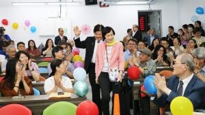 世界級科學家洪明奇校長 中國醫藥大學溫馨夯送別