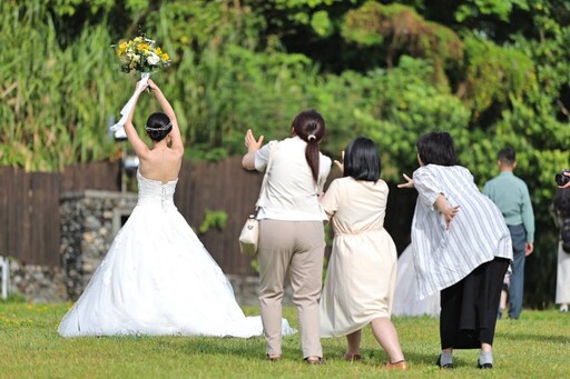 幸福基隆 同性伴侶、遠距戀人、67歲新娘齊聚聯合婚禮