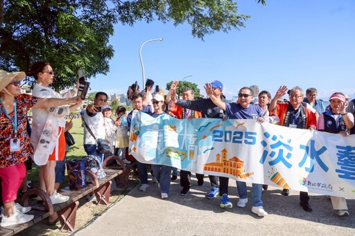 淡水藝術嘉年華登場 侯友宜踩街共享淡江大橋河海風光