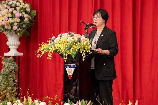 【中山醫大65週年】AI醫療巨擘吳元煌獲頒名譽博士！校友齊聚慶祝護理系60週年