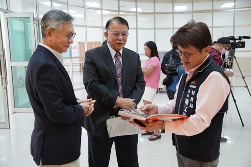 台中「銀向學習2.0」啟動！僑光科大助中高齡長者玩轉AI創意