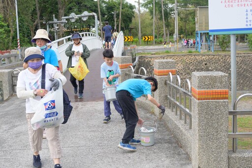 跑出綠色希望！嘉義「淨嘉慢跑」齊力撿垃圾迎地球日