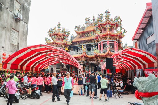 嘉義縣市齊賀媽祖聖誕 翁章梁、黃敏惠獻禮祈安