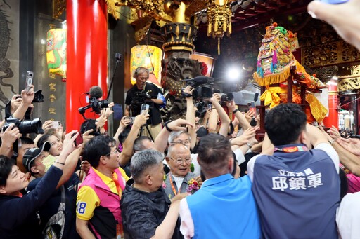 白沙屯媽祖徒步進香啟程 賴清德總統參拜致贈匾額