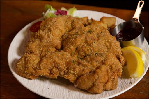 ABV閣樓餐酒館推奧地利主題月 板橋府中店開吃這趟不用護照的奧地利味蕾之旅