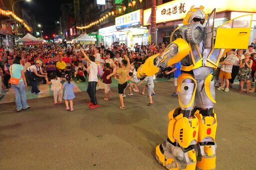 七堵慶濟宮媽祖魁星文化祭熱鬧登場 邱佩琳率市府團隊共襄盛舉