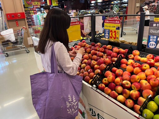 響應減塑 中市環保局攜手量販店推蔬果裸賣不裝袋活動