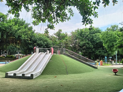 紫薇燦爛、棋盤腳綻放 榮星花園夏日限定花景登場