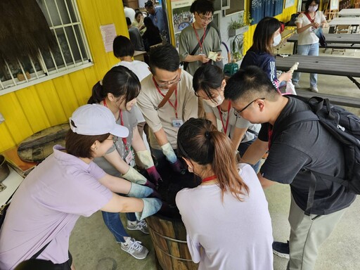 「戀戀海風」吹出幸福！基隆單身聯誼 浪漫藍染配對率53%