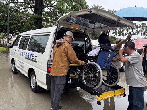 保障身障朋友乘車安全! 中市復康巴士防災演訓登場