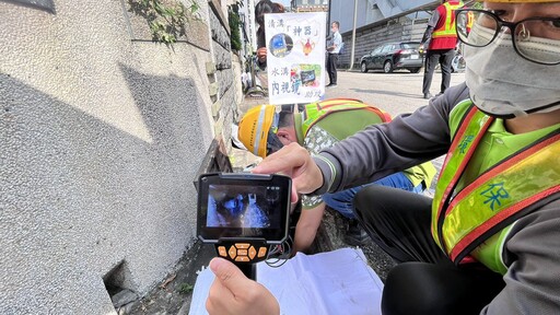 防汛升級「溝通無礙」！ 中市環保局出動清溝神器 內視鏡助攻排水暢通