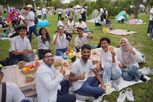 「2025台中市民野餐日」盛大登場！ 全市29區同步野餐 草地閱讀掀熱潮