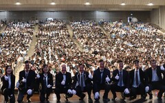 東海大學「大學入門」 張國恩鼓勵新鮮人「生命只有挫折沒有失敗」