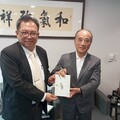 以AI失智症診斷療法論文受矚目 王金平贈書許景琦勉為台灣爭光