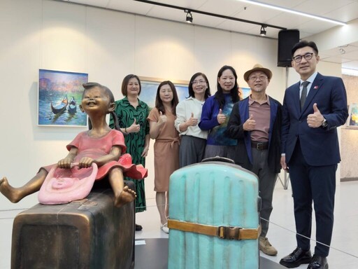 台鐵新烏日站停車場首創全國公共藝廊 首展《入境vs入鏡》登場