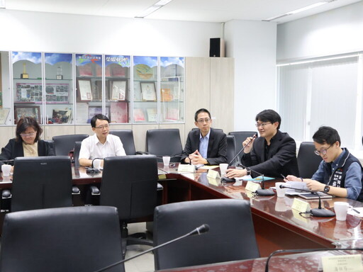 培養青年面對複雜訊息思辨力 東海大學舉辦「AI媒體素養青年營」