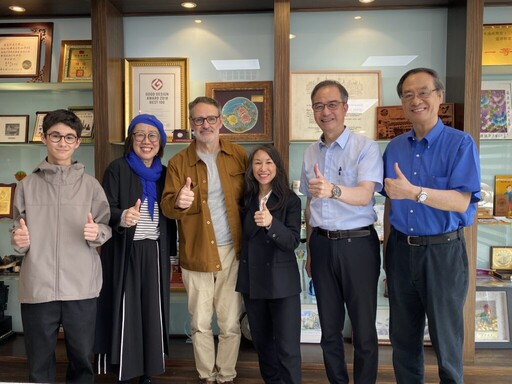 嶺東科大設計學院國際漫畫講座 法籍漫畫名家Caroline DUPUY分享歐美日敘事技法
