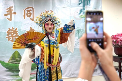 攜慈善團體包粽助新北弱勢 元亨寺台北講堂10年愛心不間斷