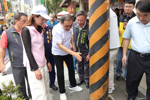 視察土城中央路人行道改善成果 侯:人本交通行人安全優先