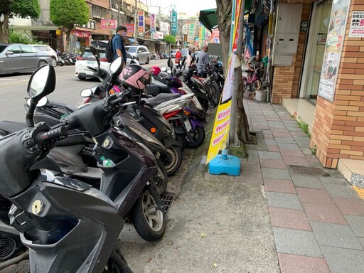 視察土城中央路人行道改善成果 侯:人本交通行人安全優先