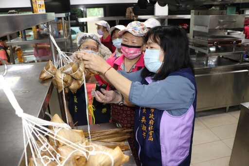 關懷弱勢 眾能協會、黎明師生包肉粽送暖