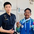 海山警熱心協尋跑鞋 印度選手〈銀〉了分享喜悅