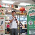 示範不塑消費 新北首長逛市場宣導