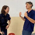 另類國民外交 新莊美女正妹警流利翻譯為外籍選手解圍