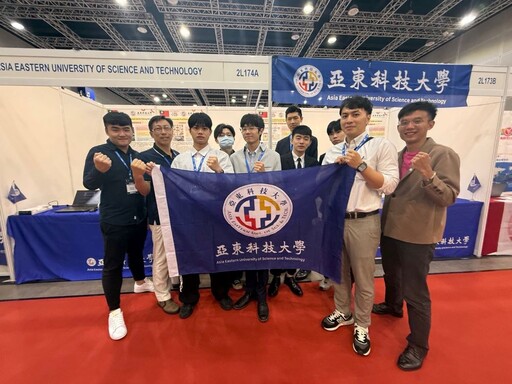 出征ITEX 2025智慧醫療AI創新能量 亞東科大2金2銀