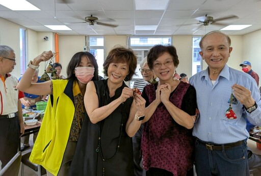 香包佳餚迎端午 板橋榮家滿滿溫馨祝福