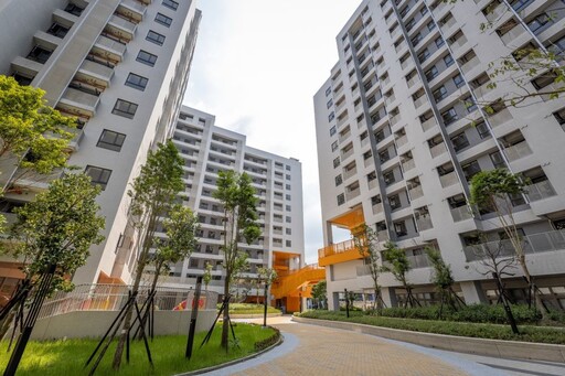 高齡友善居住典範 新北2處社宅榮獲「銀光好居」認證標章