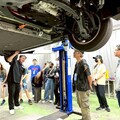 產業新手村見學 龍華科大「電動車產業」貼近真實