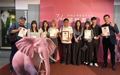 青年奧斯卡–金犢獎 龍華科4大獎 6師優秀指導教師