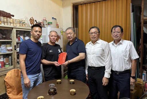 烏來義消英勇救人重傷 新北市議長兼義消總隊長親訪慰問