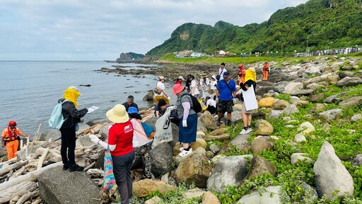 「深」體力行「澳」援海洋 淨灘清出79公斤廢棄物