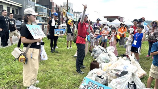 「深」體力行「澳」援海洋 淨灘清出79公斤廢棄物