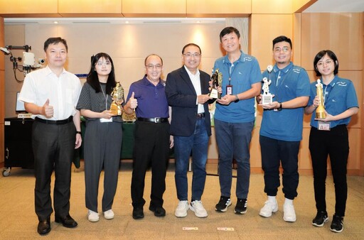 再獲國際肯定奪白金首獎 中港光雕獎不停!