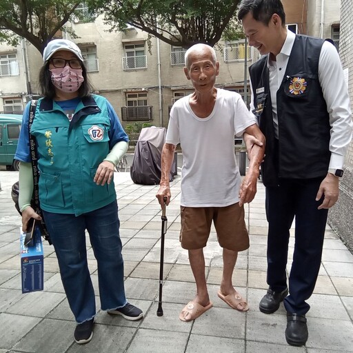 訪視萬華獨居長者 臺北市榮服處溫馨有感關懷
