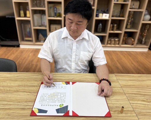 攜手共創幸福教育藍圖 新北47位新、轉任校長簽署承諾