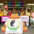仁德文教協會捐贈善心物資 八德榮家長輩倍感溫