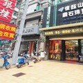 高雄黃金回收買賣銀樓首選「佳鈺山銀樓」！二代傳承年輕化經營，70坪空間打造多元黃金服務