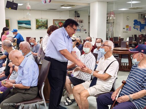 欣泰石油氣秋節送暖 板橋榮家長輩滿滿暖意